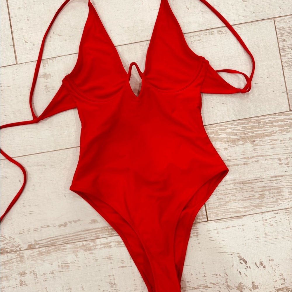 White Fox Boutique Red One Piece Swimsuit V-Neck High-Cut